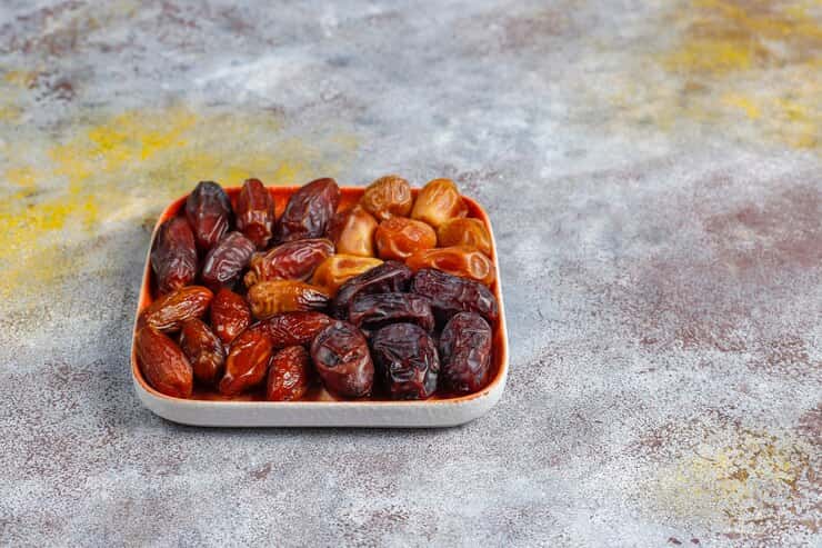 خرما کبکاب درشت مناسب ترکیب با مغزیجات